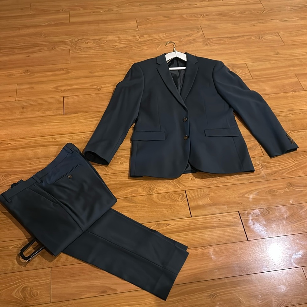 J crew men’s suit